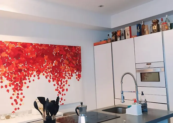 Una Habitacion En Un Piso Muy Centrico Y Moderno En Malaga - Room In A Centric And Modern Apartment In The Heart Of Malaga